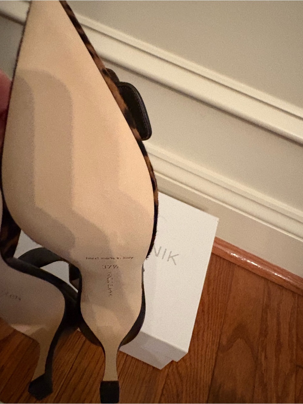 Manolo Blahnik slingbacks NIB - Picture 3 of 4